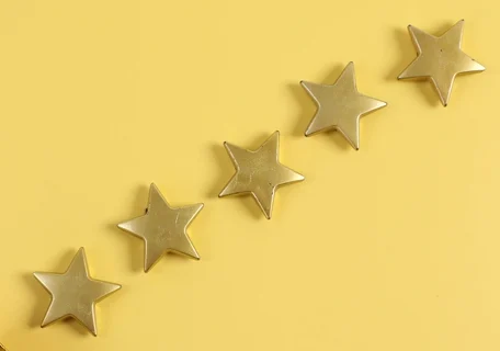 Golden trophy, five stars rating